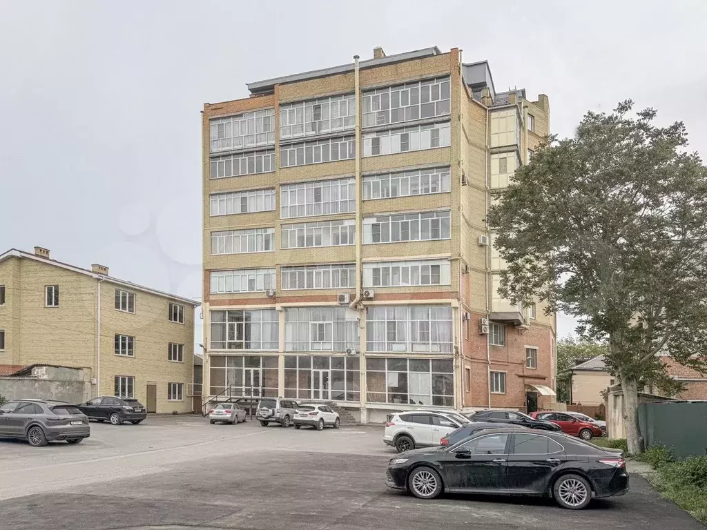 3-к. квартира, 131 м, 6/8 эт. - Фото 1