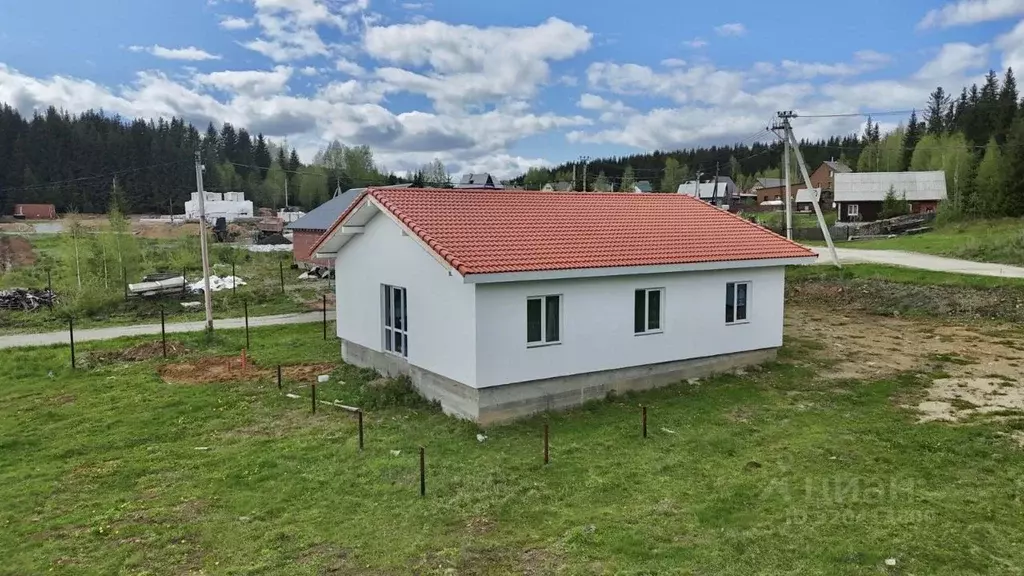 Дом в Свердловская область, Горноуральский муниципальный округ, пос. ... - Фото 0