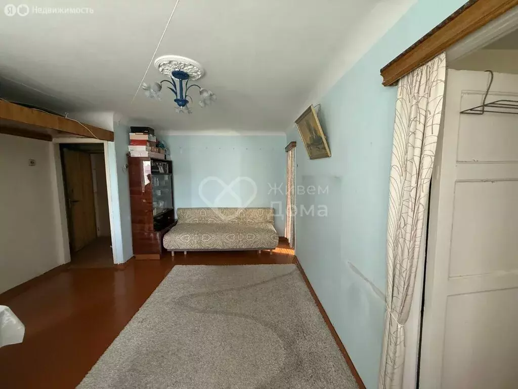 3-комнатная квартира: Волгоград, улица Маршала Ерёменко, 128 (44 м) - Фото 1