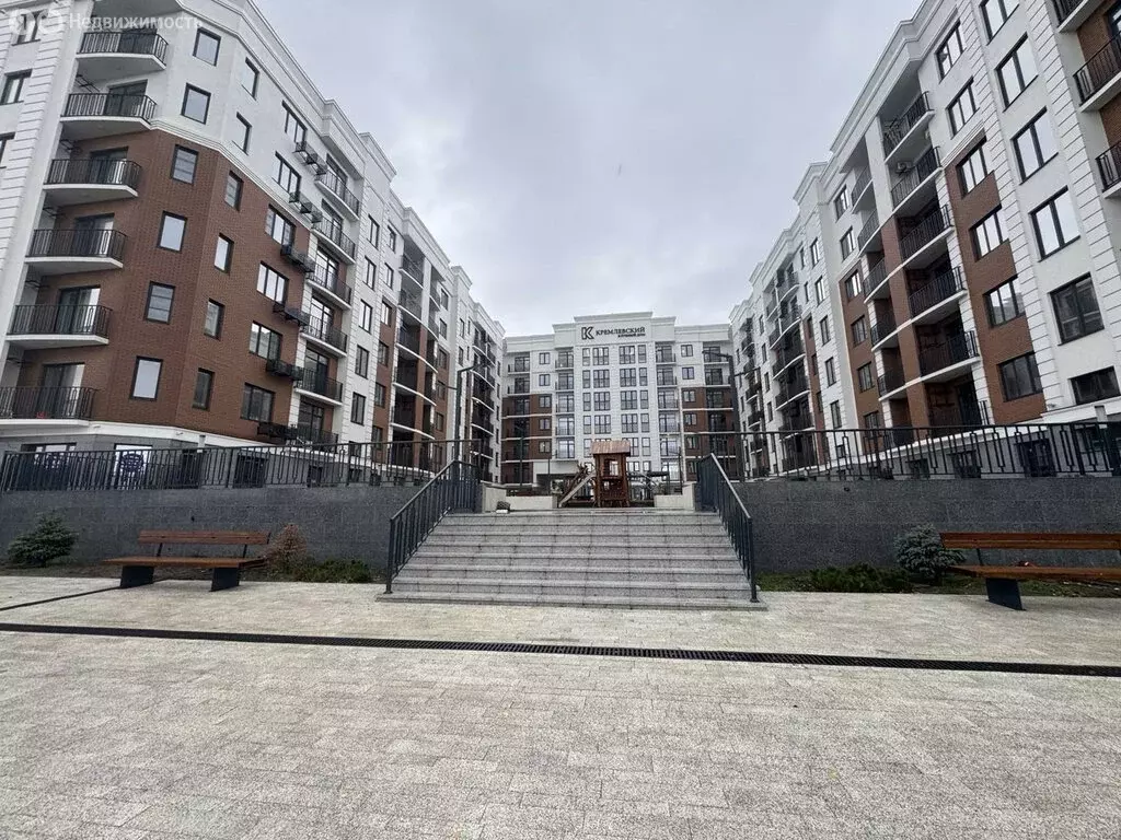 3-комнатная квартира: Астрахань, Кремлёвская улица, 1 (109.4 м) - Фото 1