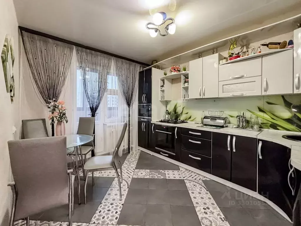 3-к кв. Псковская область, Псков ул. Крестки, 7 (67.6 м) - Фото 2