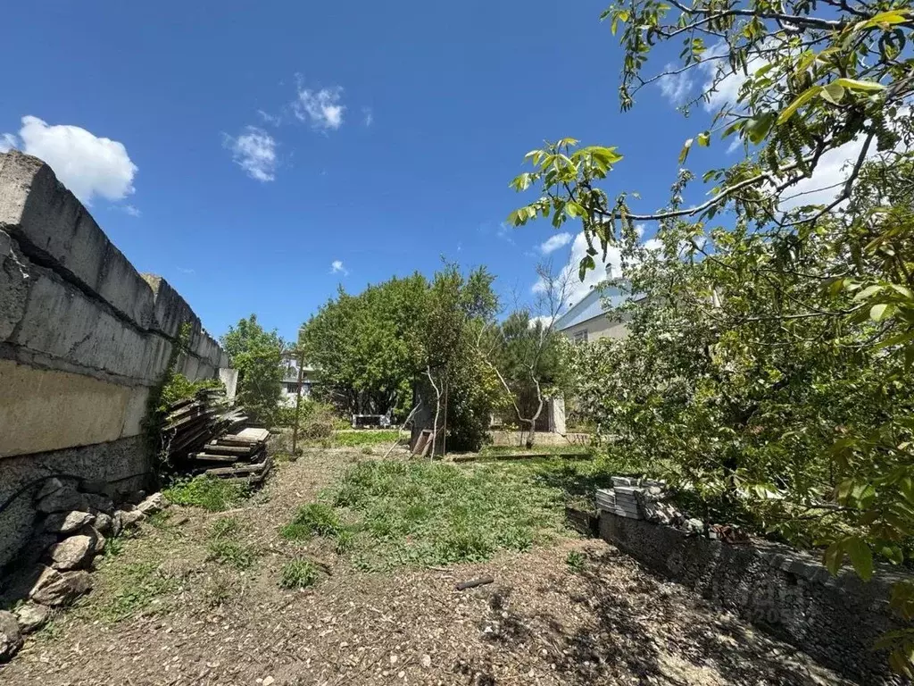 Участок в Крым, Алушта городской округ, с. Верхняя Кутузовка ул. ... - Фото 1