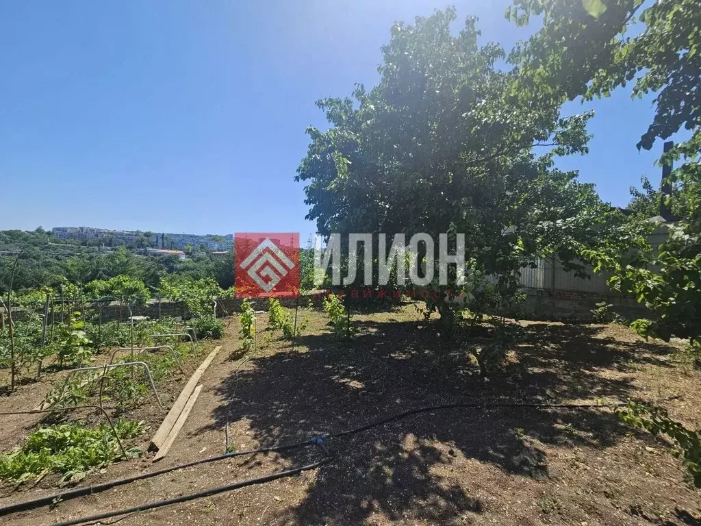 Участок в Севастополь ул. Ватутина, 92 (6.5 сот.) - Фото 1
