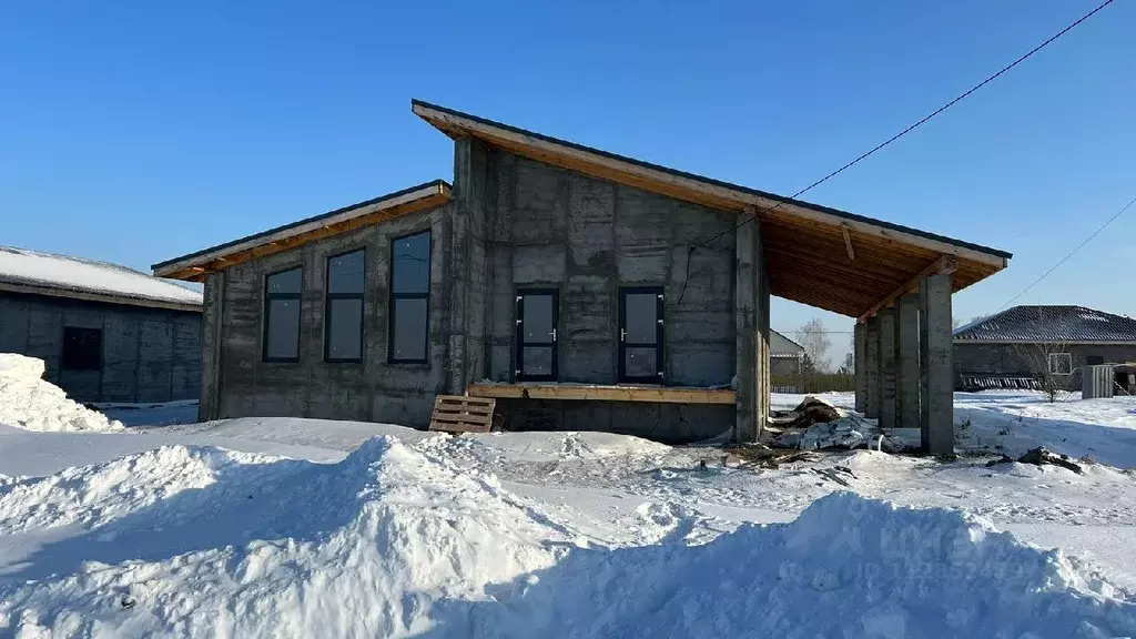 дом в омская область, омский район, с. дружино (100 м) - Фото 0