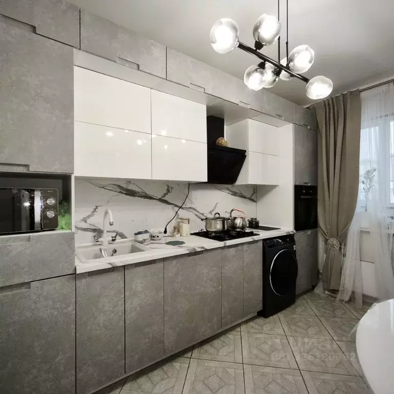 3-к кв. Волгоградская область, Волгоград ул. Шумского, 7А (72.8 м) - Фото 2