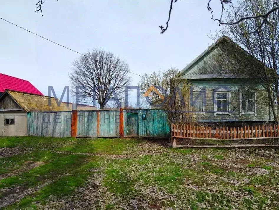 Дом в Саратовская область, Балаковский район, с. Маянга Центральная ... - Фото 1