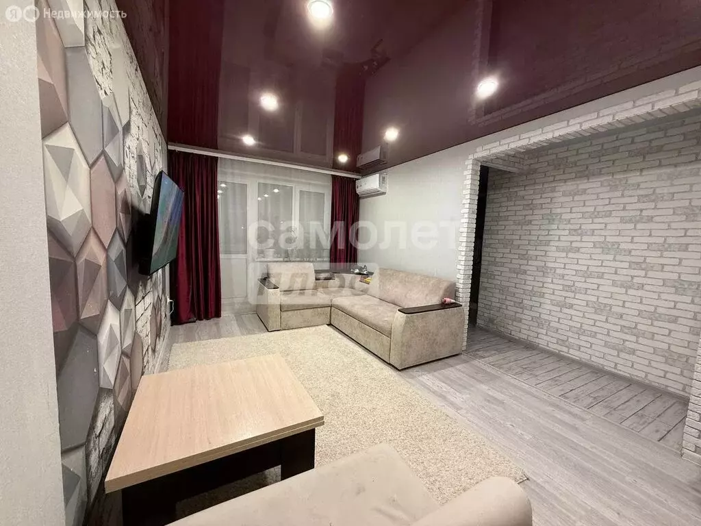 3-комнатная квартира: Нижний Новгород, Южное шоссе, 20А (58.7 м) - Фото 1