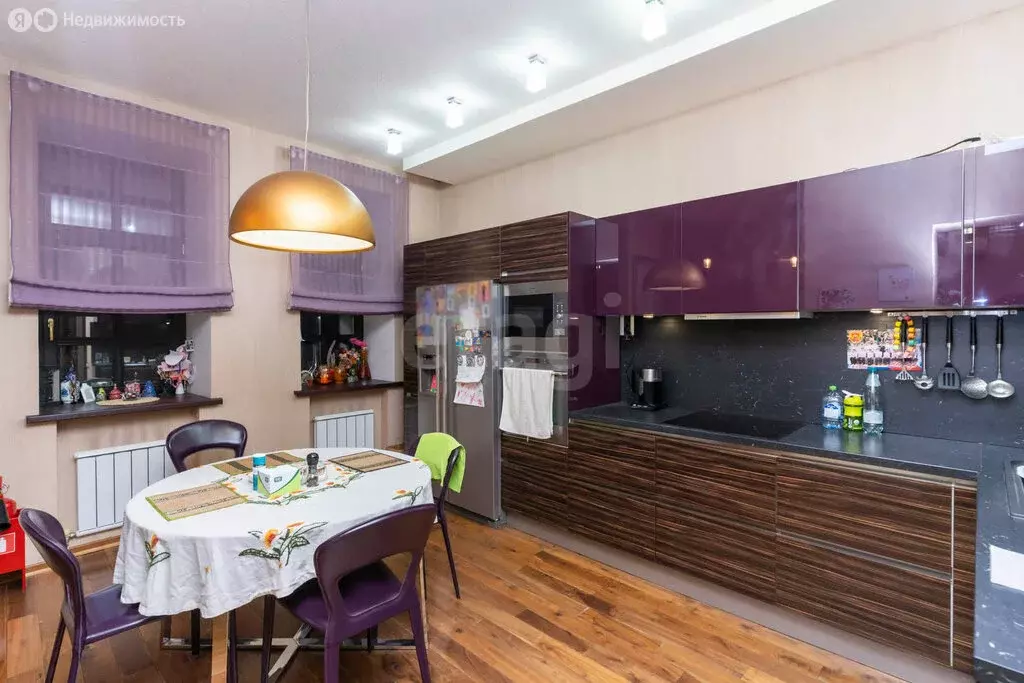 3-комнатная квартира: Тюмень, улица Николая Фёдорова, 9 (204 м) - Фото 1