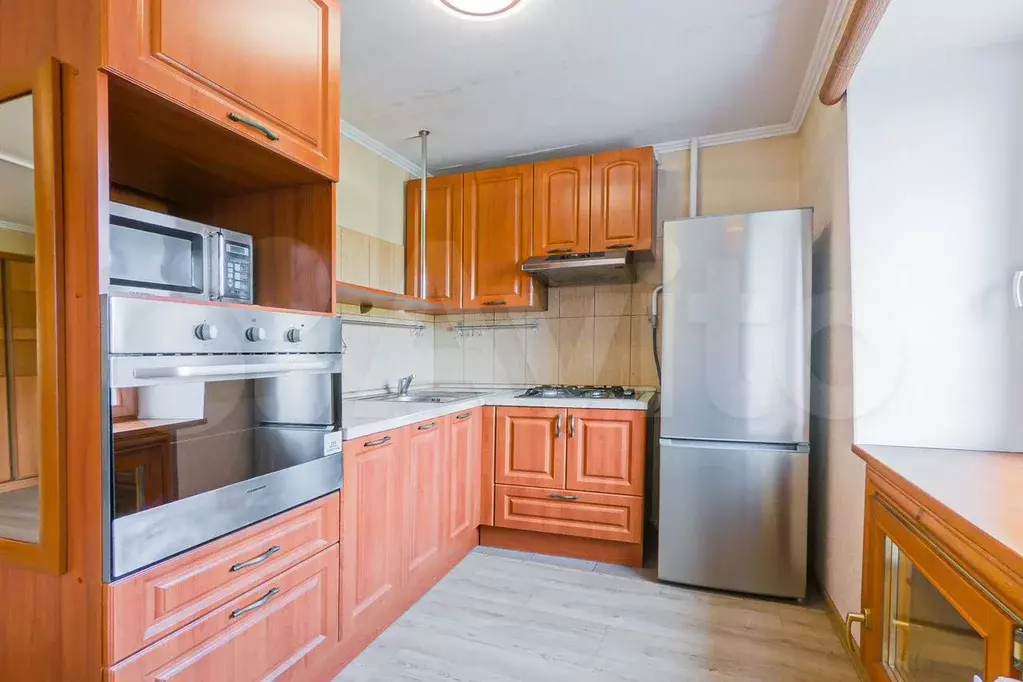 2-к. квартира, 55 м, 4/9 эт. - Фото 0