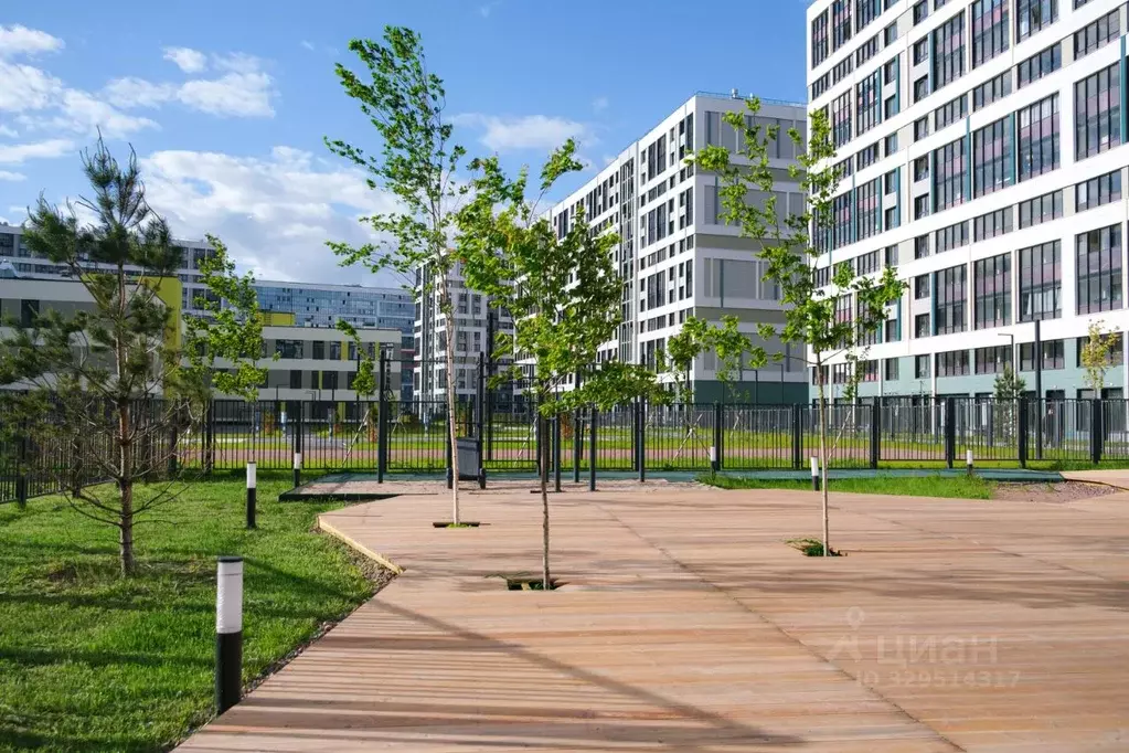 Гараж в Санкт-Петербург бул. Головнина, 6к1 (13 м) - Фото 2