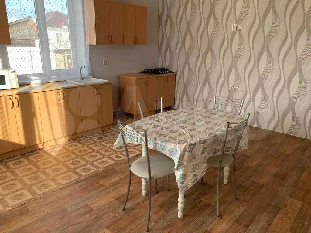 Дом 200 м на участке 6 сот. - Фото 1