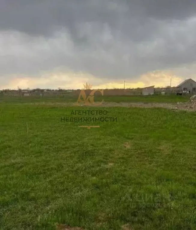 Участок в Крым, Кировский район, с. Яркое Поле ул. Высоцкого, 26 (7.0 ... - Фото 2