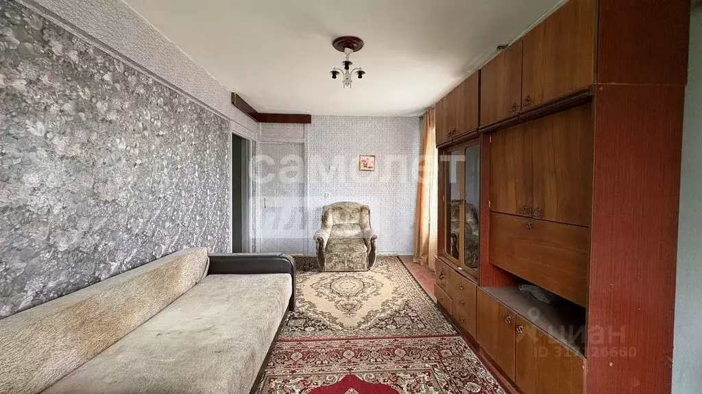 2-к кв. Омская область, Омск ул. Малиновского, 11 (44.0 м) - Фото 0