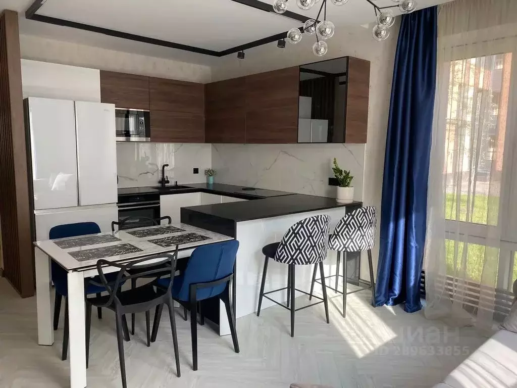 2-к кв. Санкт-Петербург ул. Александра Матросова, 8к1 (70.0 м) - Фото 0