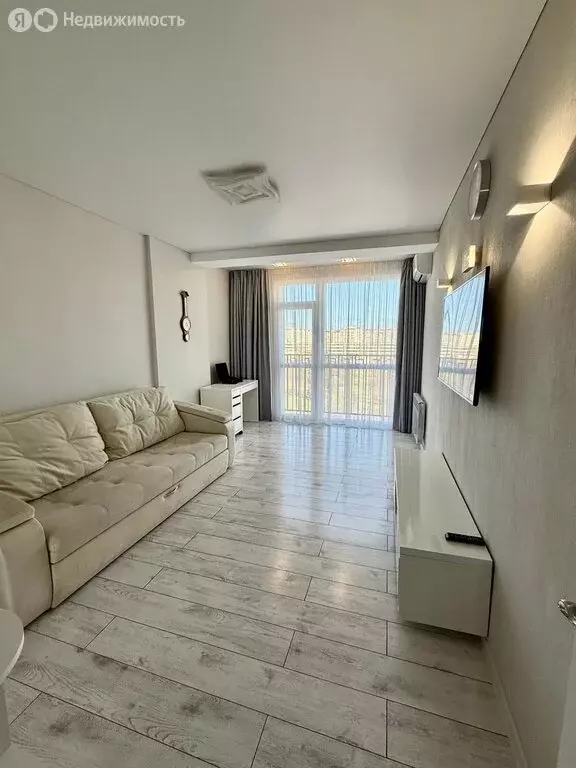 1-комнатная квартира: Севастополь, улица Челнокова, 17к1 (42 м) - Фото 1