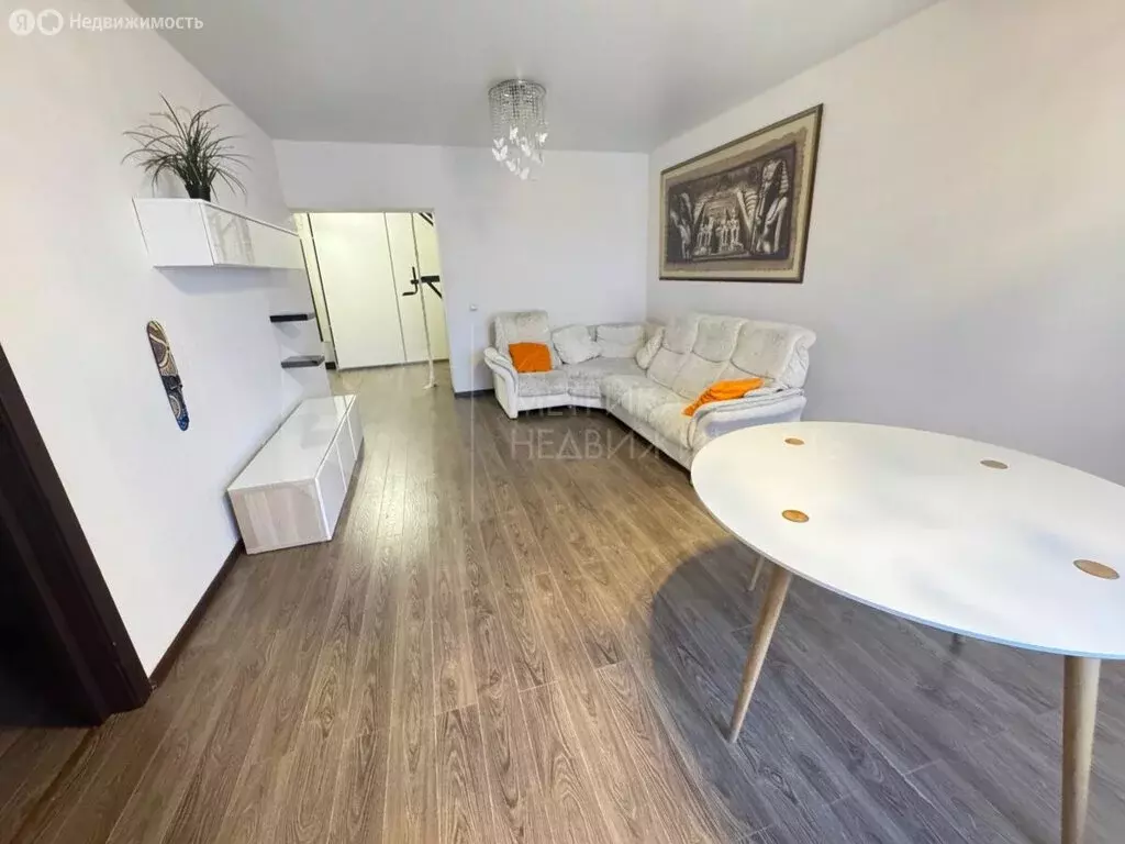 1-комнатная квартира: Тюмень, улица Энергетиков, 16 (55 м) - Фото 2