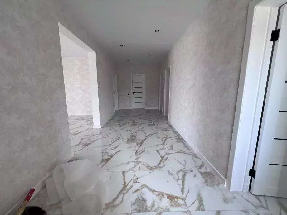 Дом в Крым, Симферопольский район, Добровское с/пос, с. Пионерское ул. ... - Фото 1