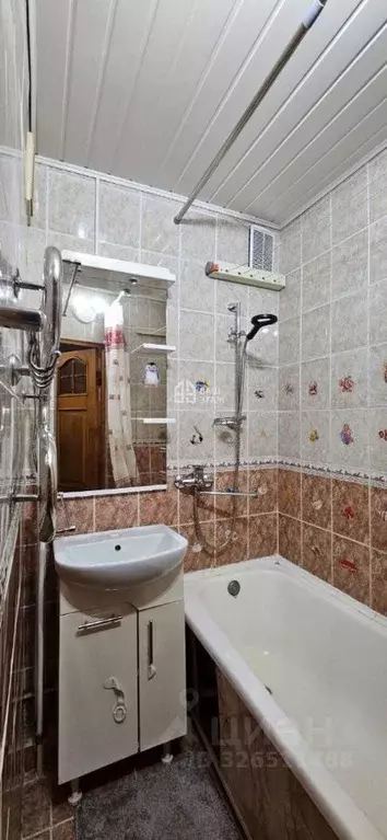 3-к кв. Калужская область, Калуга пос. Резвань, Школьная ул., 7 (58.2 ... - Фото 0