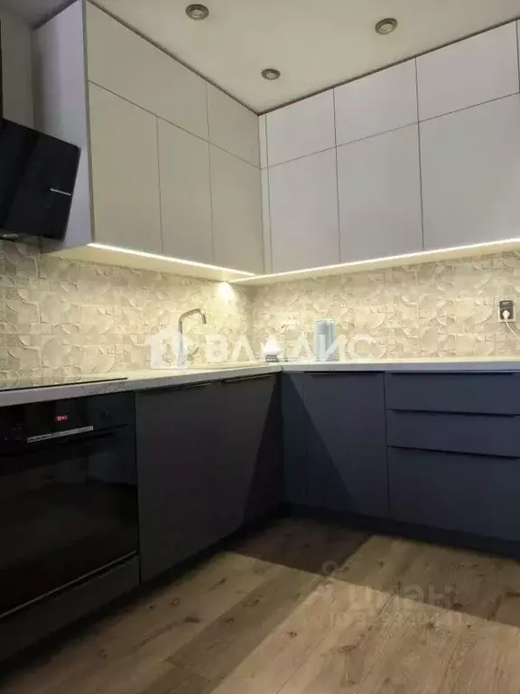 3-к кв. Бурятия, Улан-Удэ ул. Добролюбова, 35 (85.6 м) - Фото 1