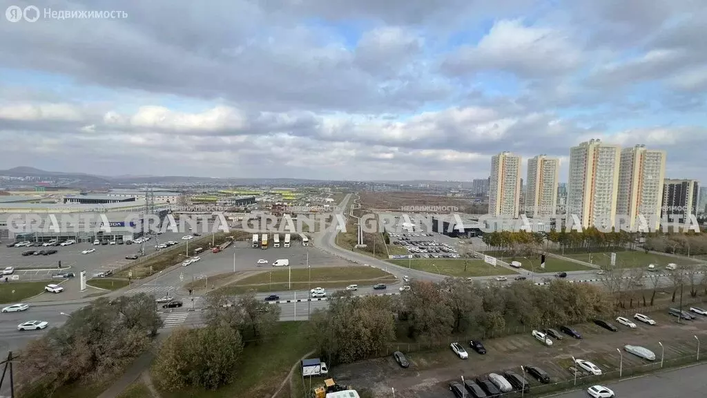 3-комнатная квартира: Красноярск, Караульная улица, 44 (67 м) - Фото 1