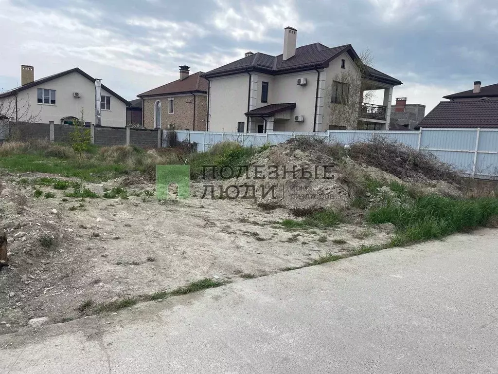 Участок в Краснодарский край, Новороссийск ул. Имени Евдокии Носаль ... - Фото 0