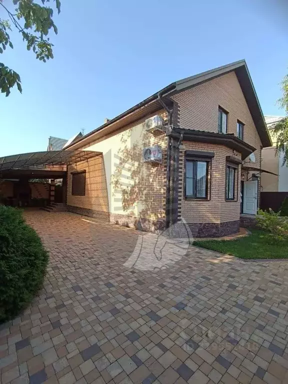Дом в Краснодарский край, Краснодар Осетинская ул. (240 м) - Фото 0