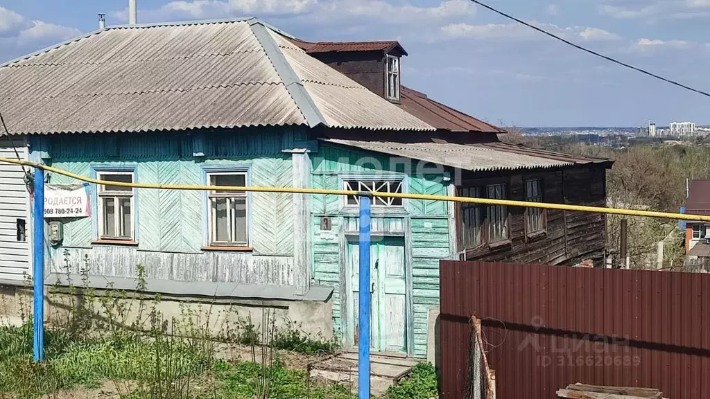 Дом в Белгородская область, Старый Оскол Гая ул. (30 м) - Фото 0