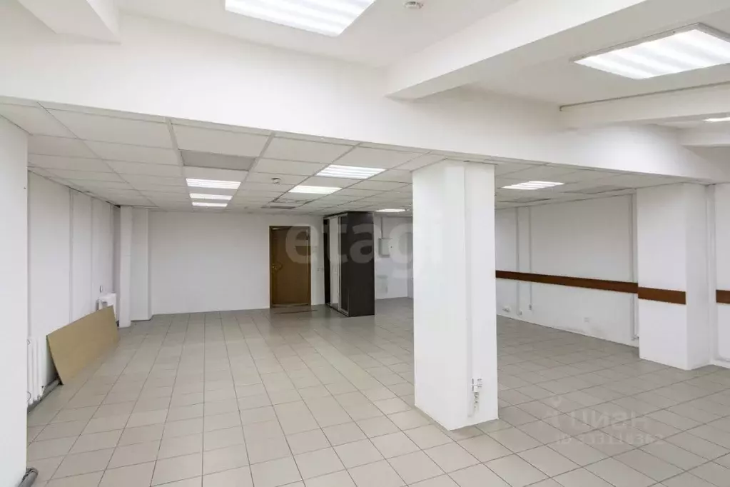 Офис в Тюменская область, Тюмень ул. Кирова, 40/38 (91 м) - Фото 1