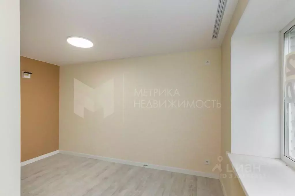 Студия Тюменская область, Тюмень ул. Мельникайте, 44а (13.7 м) - Фото 0
