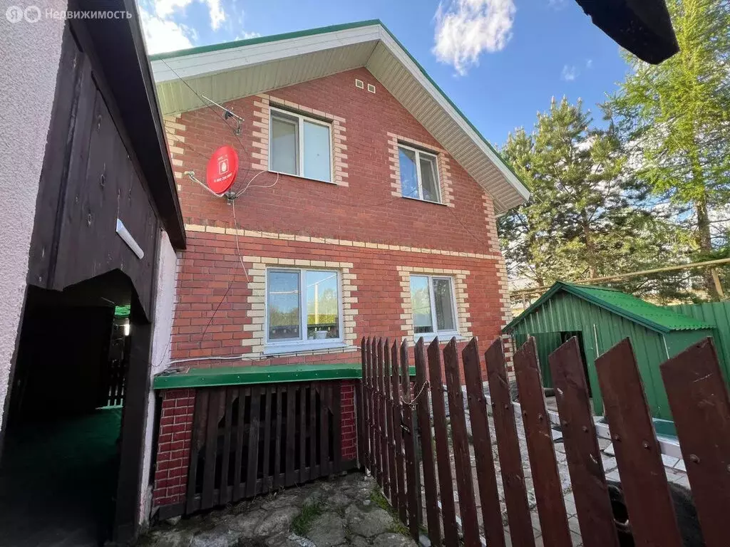 Дом в посёлок Кедровое, Советская улица, 25 (140 м) - Фото 0