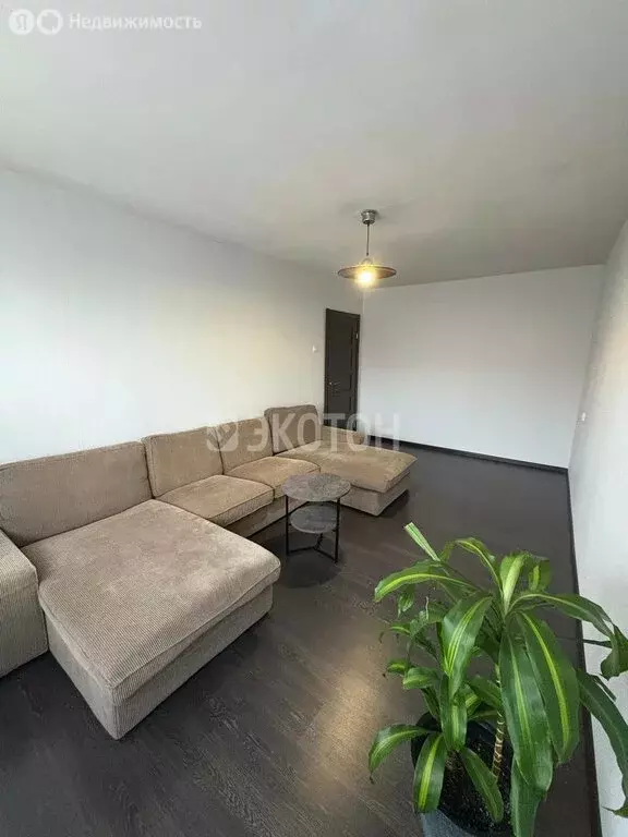 3-комнатная квартира: городской посёлок Рощино, Садовый переулок, 8 ... - Фото 2