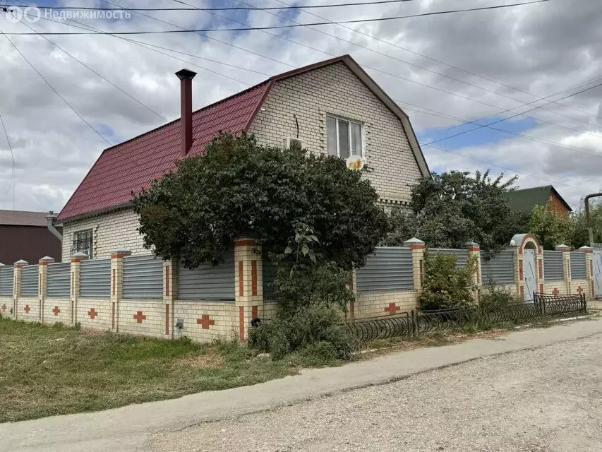 Дом в Красный Кут, улица Куйбышева, 132 (146 м) - Фото 2