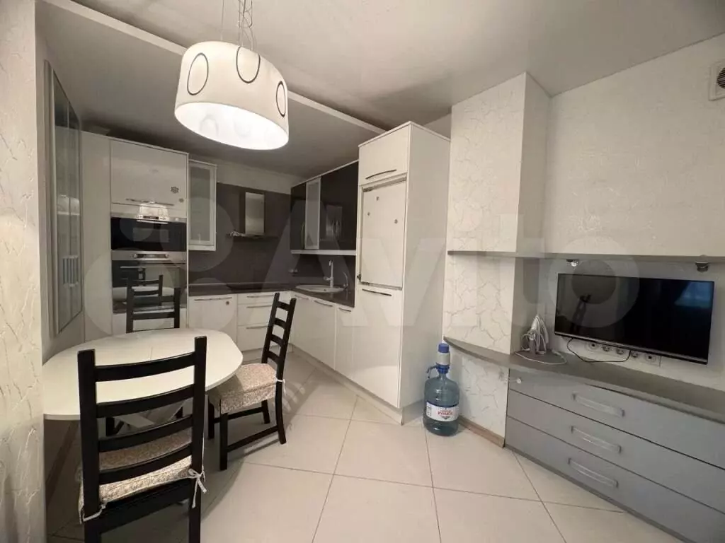 3-к. квартира, 90 м, 3/19 эт. - Фото 0