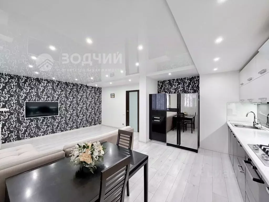 2-к кв. Чувашия, Чебоксары Ярмарочная ул., 15 (65.6 м) - Фото 1