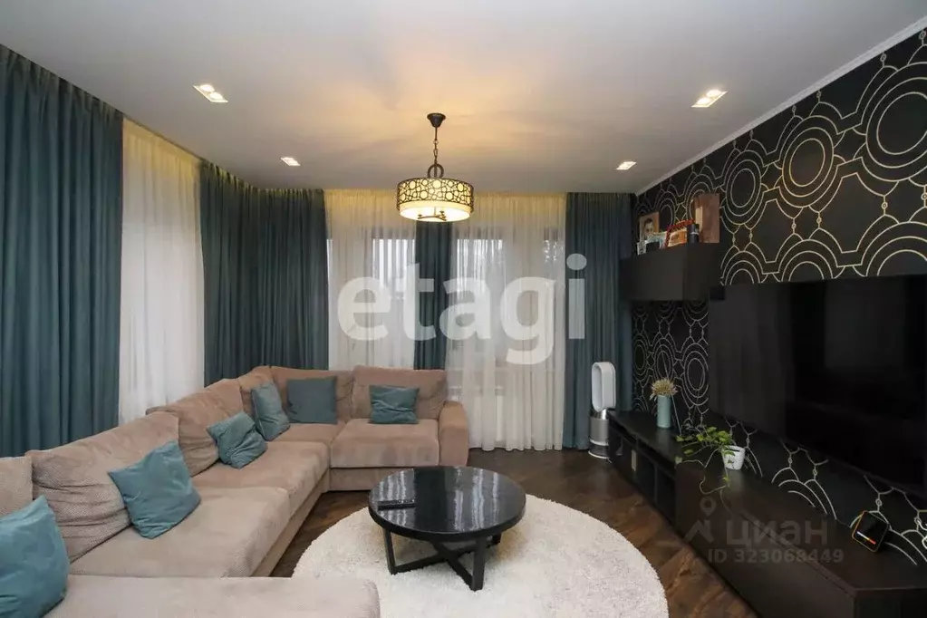 Дом в Красноярский край, Красноярск ул. 2-я Геологическая, 7 (324 м) - Фото 0