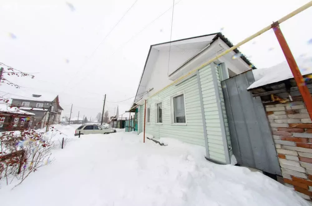 Дом в Шадринск, улица Комиссаров (61 м) - Фото 1