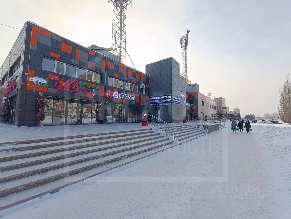 Помещение свободного назначения в Омская область, Омск бул. ... - Фото 1