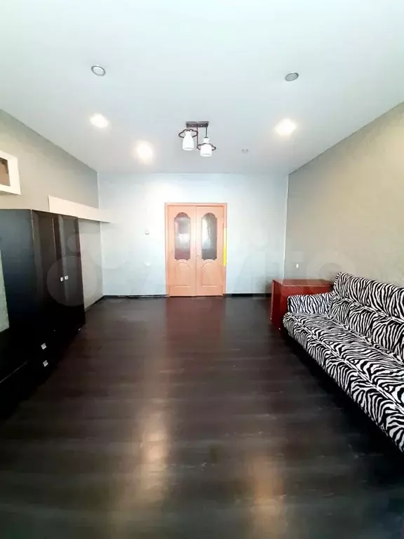 1-к. квартира, 43,1 м, 2/5 эт. - Фото 1