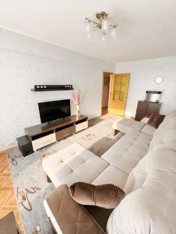 3-к кв. Омская область, Омск ул. 21-я Амурская, 28 (63.3 м) - Фото 1