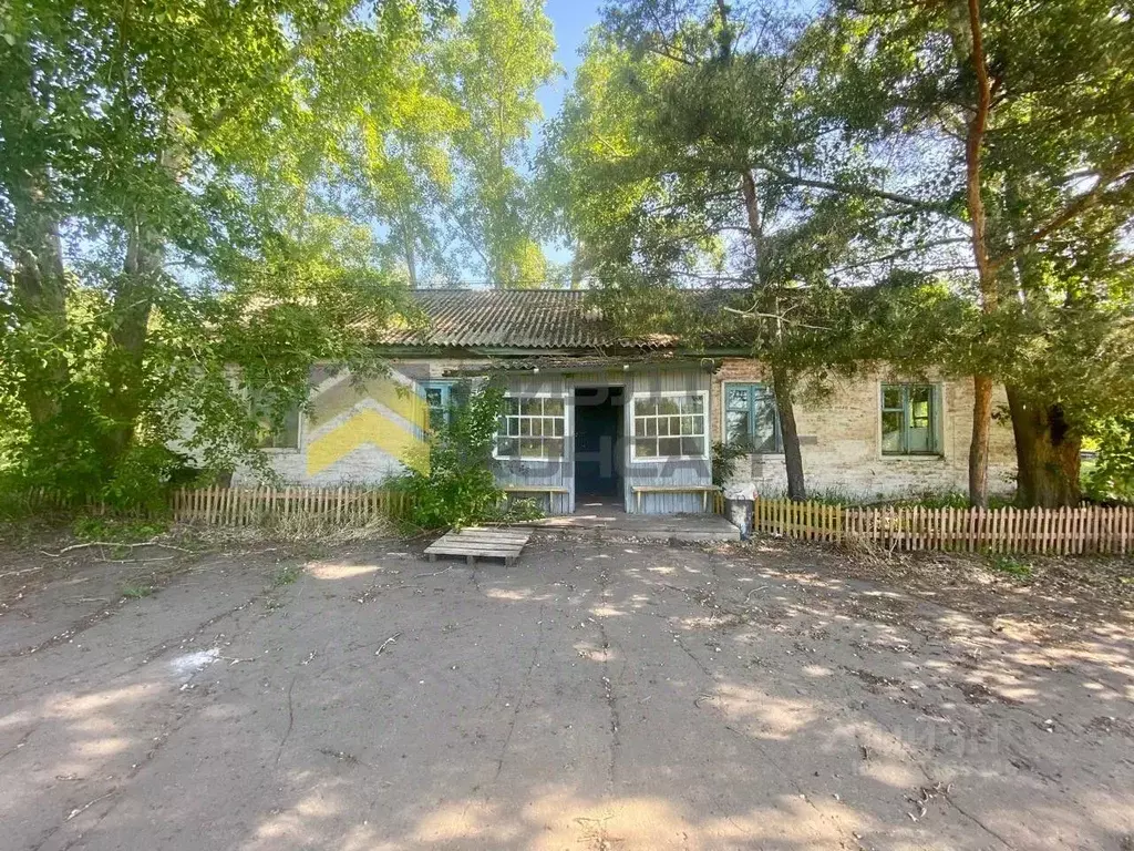 Дом в Омская область, Любинский район, с. Любино-Малороссы ул. ... - Фото 1