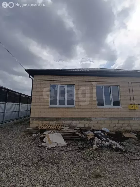 Дом в Михайловск, улица Бориса Стругацкого (118 м) - Фото 1