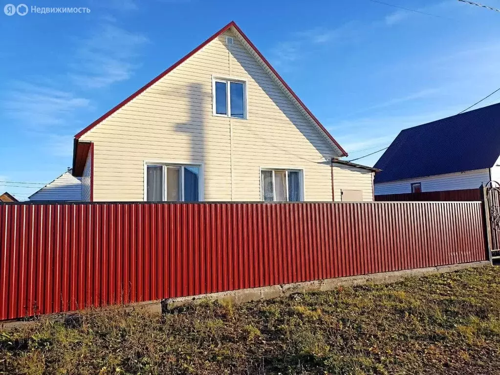 Дом в Республика Башкортостан, Иглинский сельсовет, село Иглино (70 м) - Фото 1