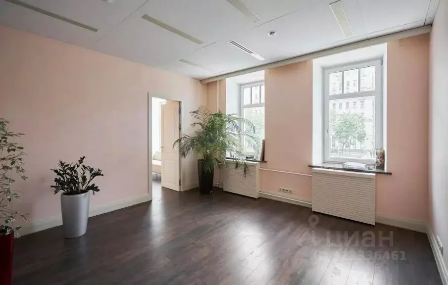 Офис в Москва ул. Земляной Вал, 4С1 (350 м) - Фото 1