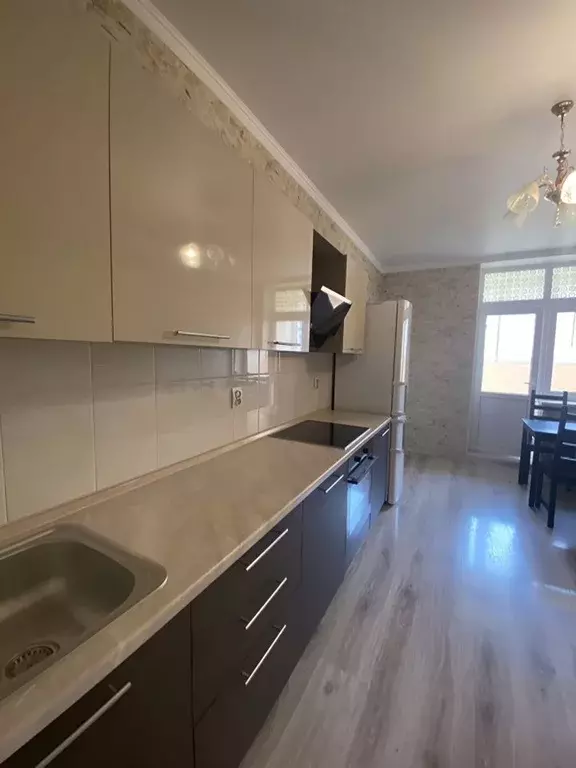 2-к кв. Краснодарский край, Краснодар ул. Имени Жлобы, 141 (75.0 м) - Фото 1