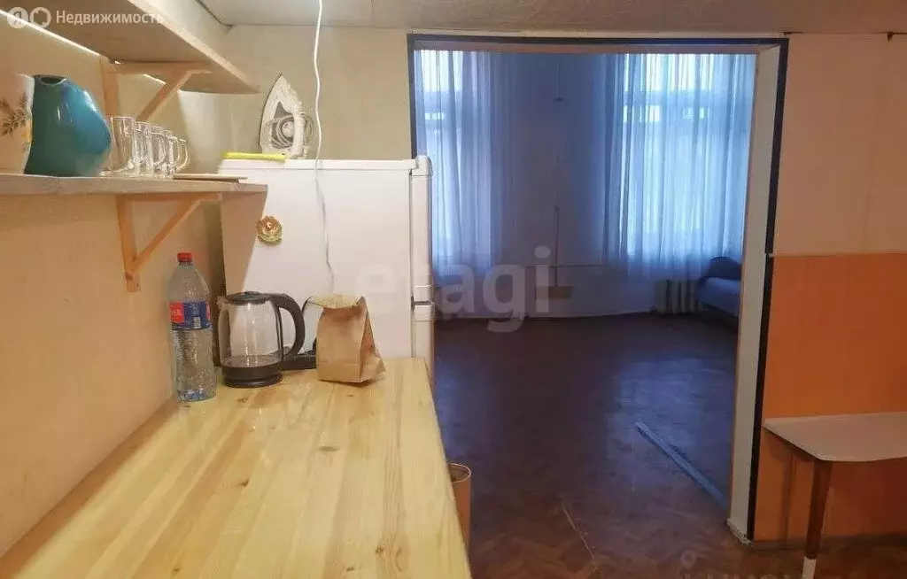 1к в 7-комнатной квартире (27.9 м) - Фото 1