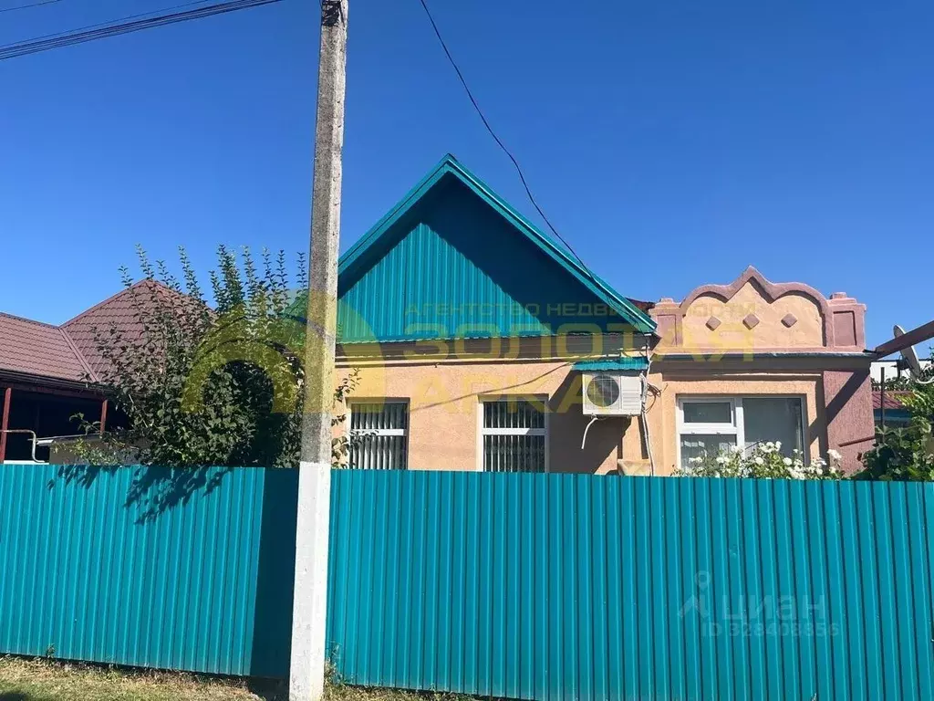 Дом в Краснодарский край, Крымский район, Варениковская ст-ца Красная ... - Фото 1