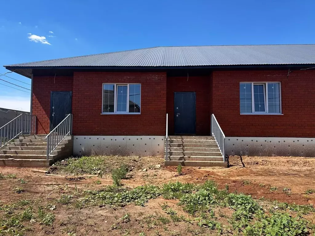 Таунхаус в Оренбургская область, Оренбургский район, с. Нежинка ул. ... - Фото 1