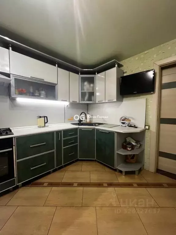 3-к кв. Брянская область, Брянск ул. Медведева, 17 (85.3 м) - Фото 2