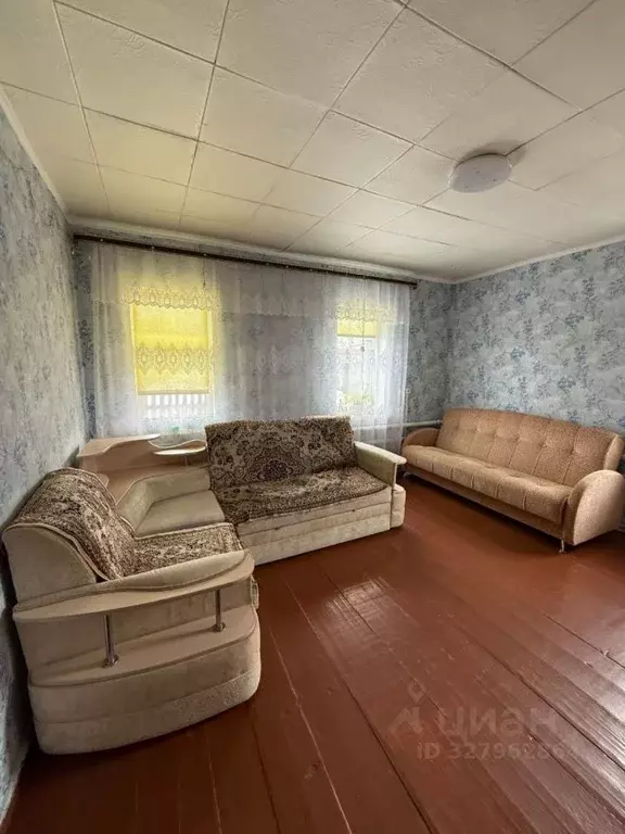 Дом в Омская область, Марьяновка рп ул. Калинина, 27 (57 м) - Фото 1