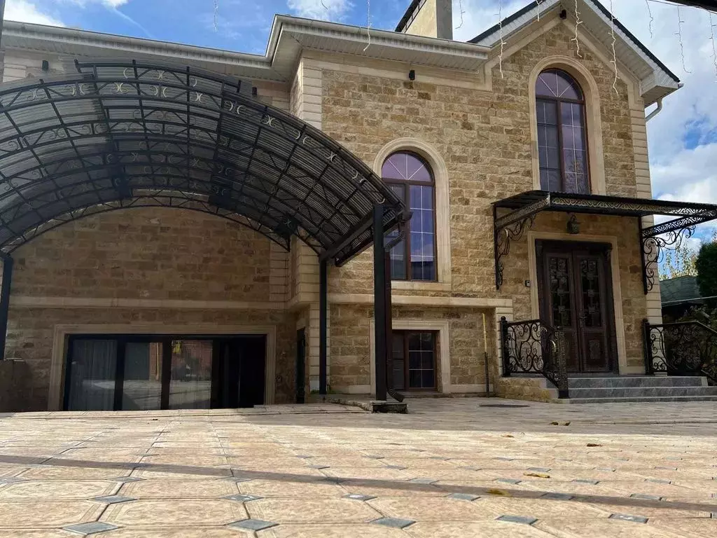 Дом в Ставропольский край, Кисловодск ул. Калинина, 58 (340 м) - Фото 1